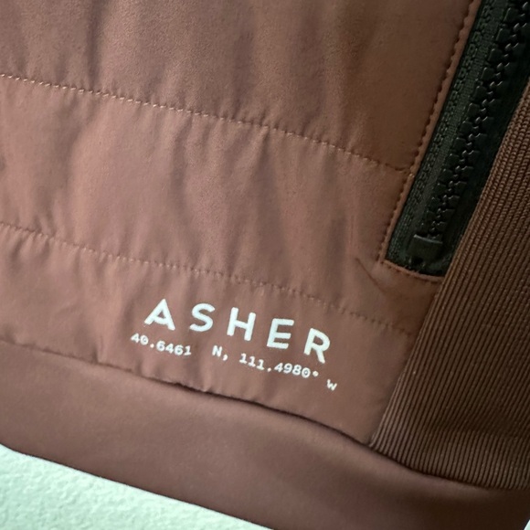 NWT Women’s XL Asher Golf Tech Vest. - Picture 6 of 16